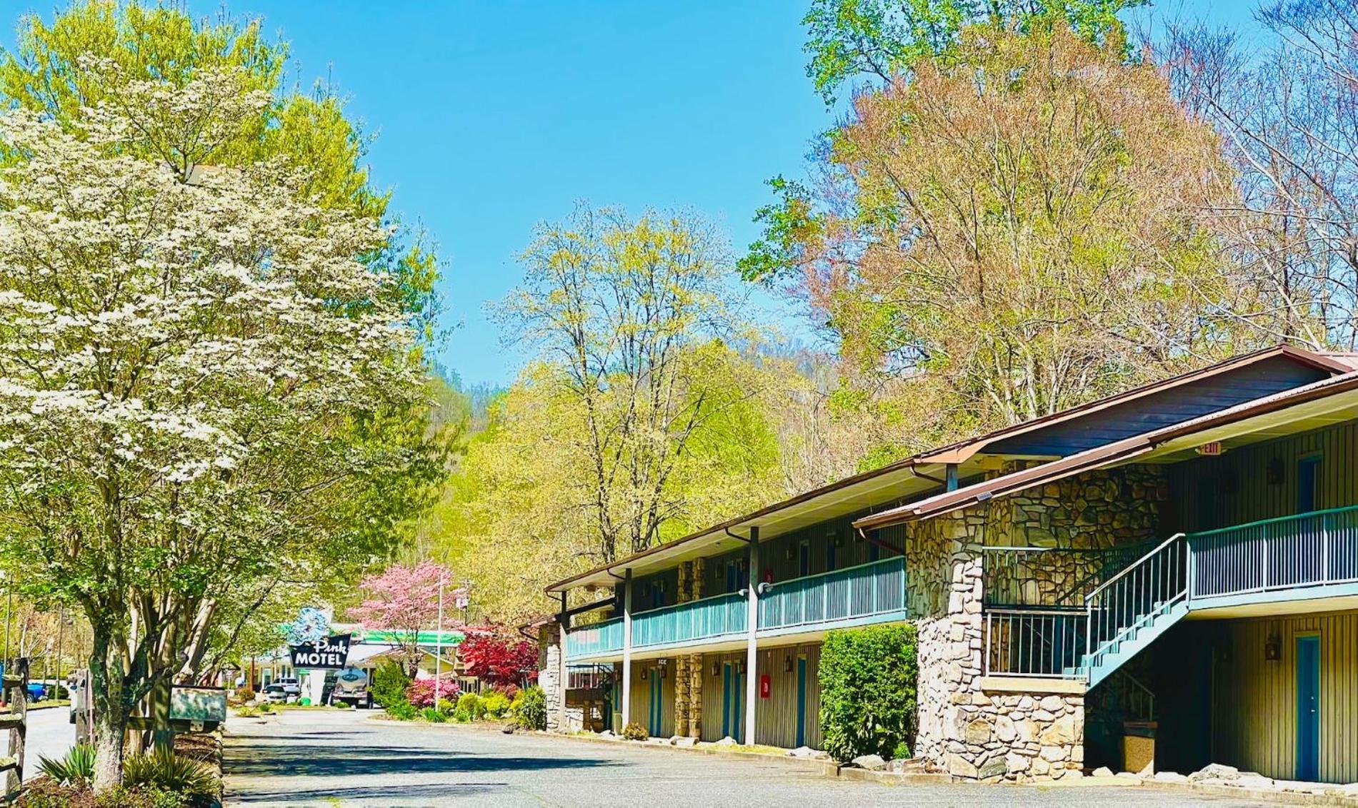 Newfound Lodge On The River Cherokee Exterior foto